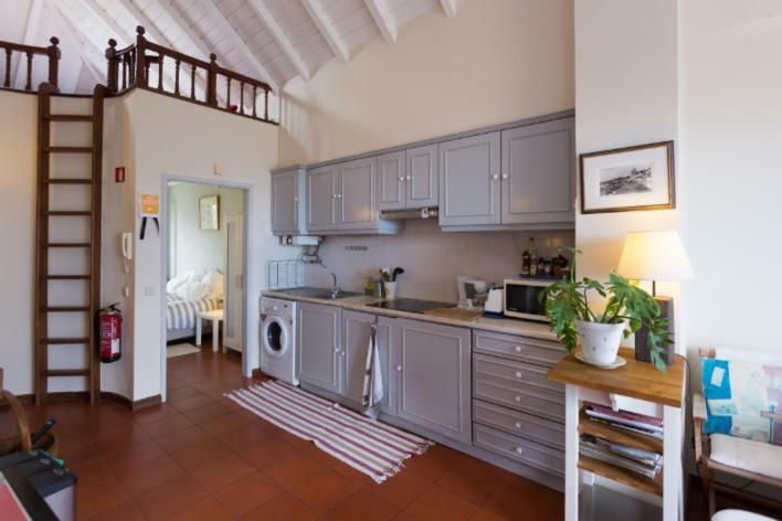 Old Town Penthouse - Barreirinha Apartment ฟุงชาล ภายนอก รูปภาพ