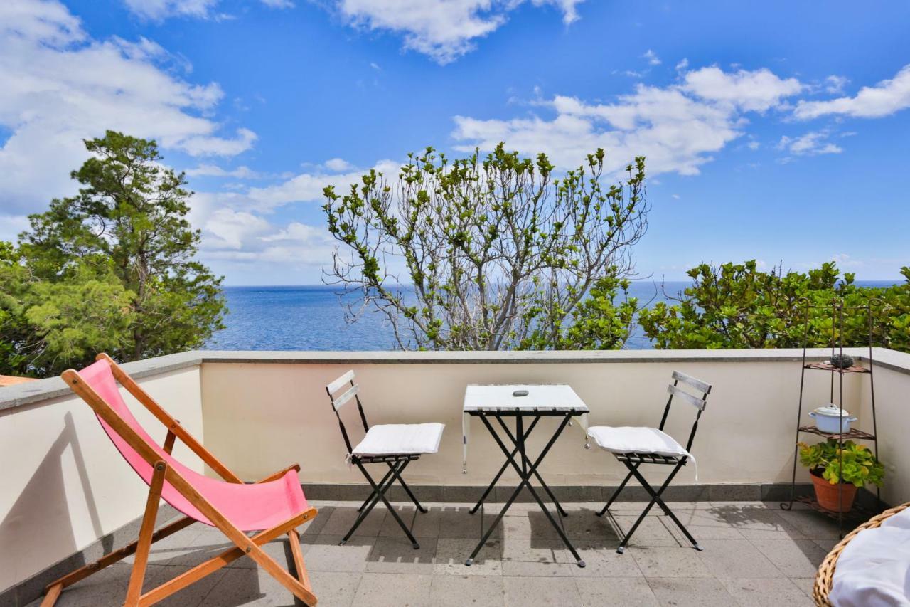 Old Town Penthouse - Barreirinha Apartment ฟุงชาล ภายนอก รูปภาพ